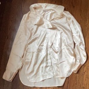 Henri Bendel business blouse size small.